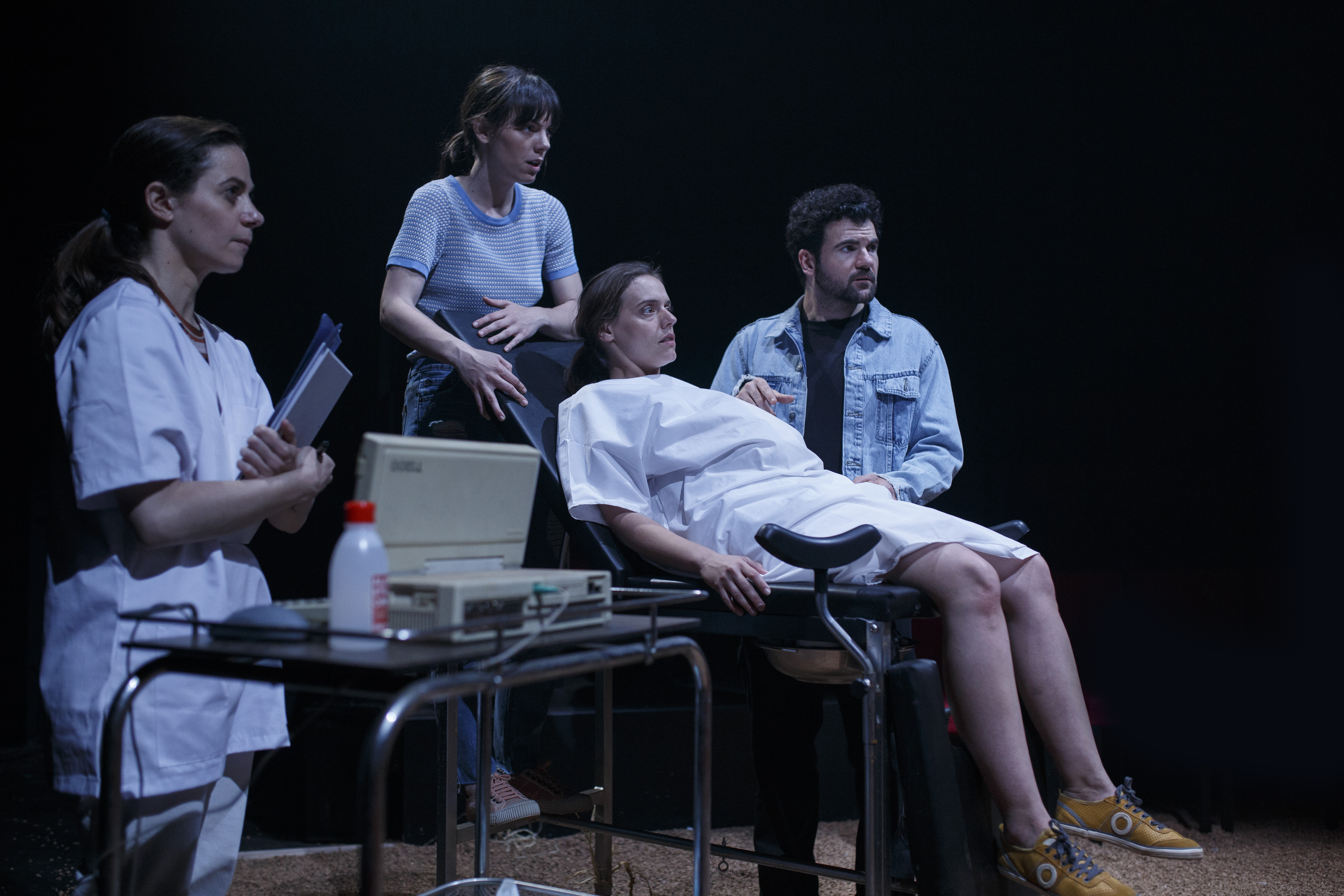 “UNA GOSSA EN UN DESCAMPAT” – Teatre El Musical