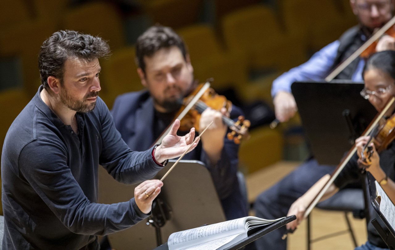 James Gaffigan debuta en Les Arts con ‘Un réquiem alemán’, de Brahms