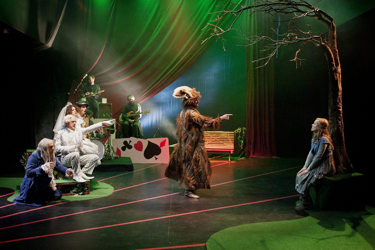 Sala Russafa arranca la programación navideña con ‘Alicia en Wonderland, el regreso’
