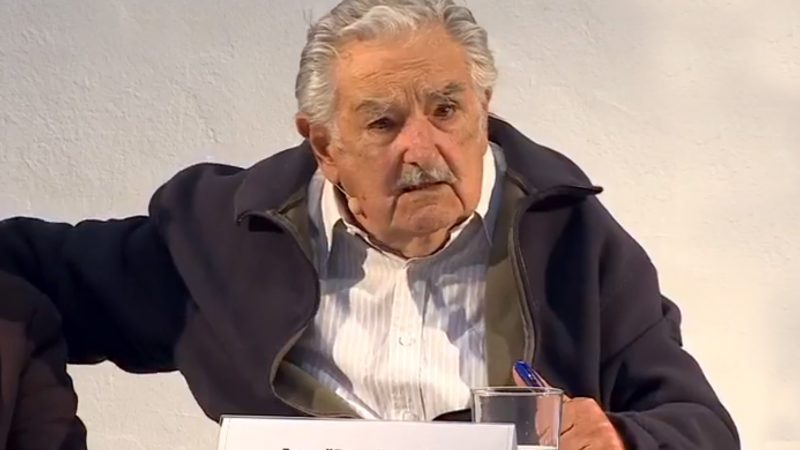 Pepe Mujica desborda Valencia