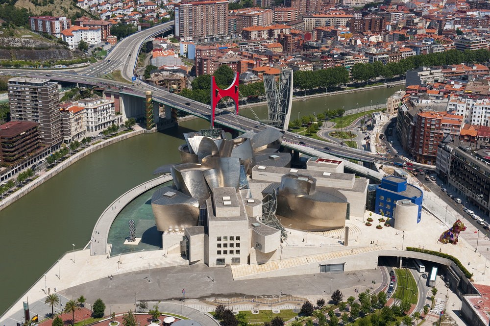 Bilbao inyectará 10 millones en un plan de emergencia para el empleo y la cultura