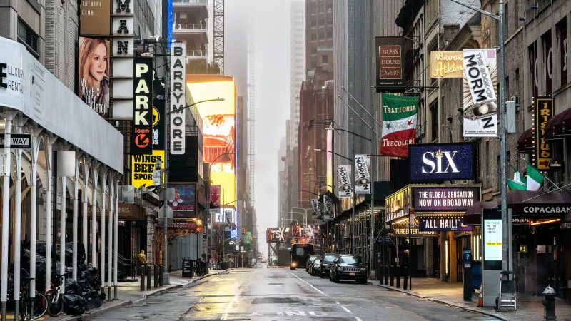 Broadway permanecerá cerrado al menos hasta junio, y probablemente más tiempo