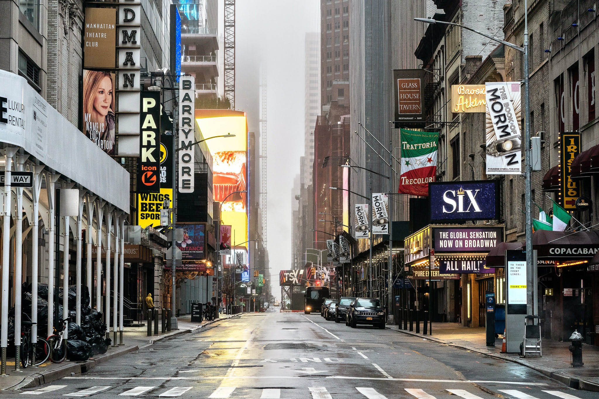 Broadway permanecerá cerrado al menos hasta junio, y probablemente más tiempo