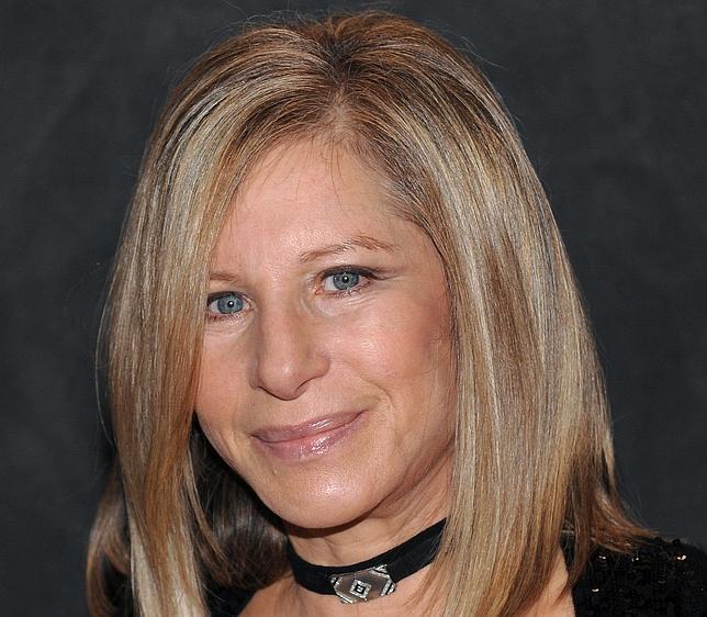 Barbra Streisand convierte a la hija de George Floyd en accionista de Disney