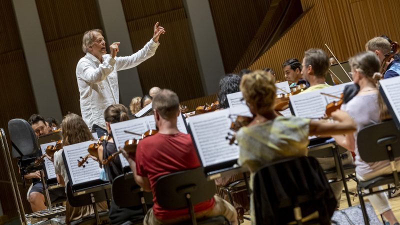 La Orquestra de la Comunitat Valenciana ofrece su primer concierto sinfónico en la nueva normalidad