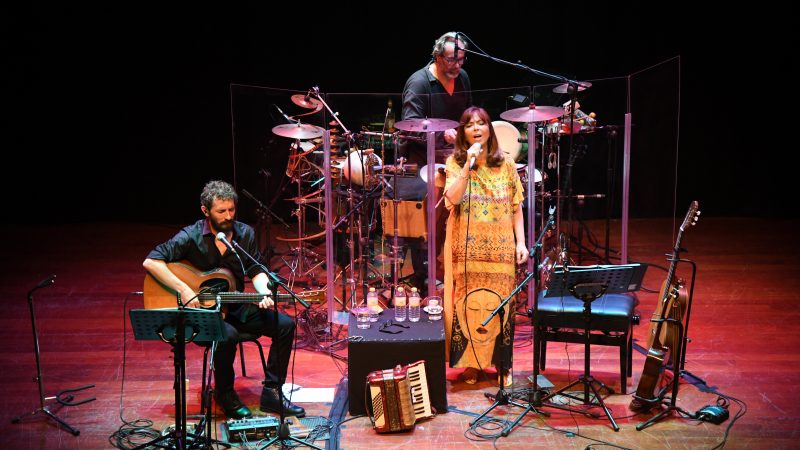 El Teatre Micalet programa un ciclo de conciertos encabezado por la vuelta de Maria de Mar Bonet con Borja Penalba