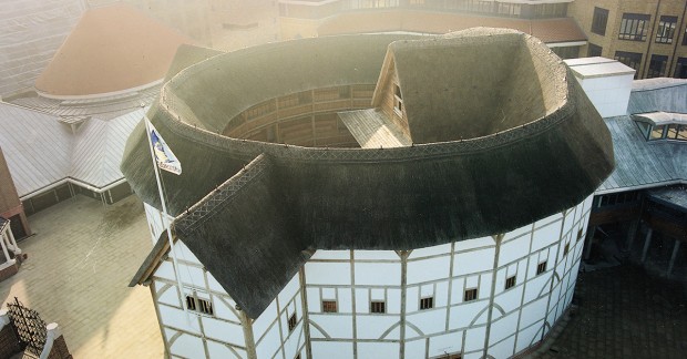 Shakespeare’s Globe presentará proyecciones de películas al aire libre y noches de comedia con planes para reabrir en la primavera de 2021