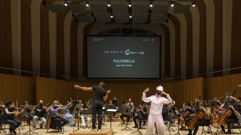 Les Arts invita a los más jóvenes a disfrutar de su primera experiencia sinfónica con ‘Pulcinella’
