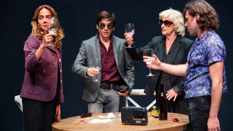 El Teatre Micalet cierra la  temporada con el estreno de “QUAN LES VINYES PLOREN”