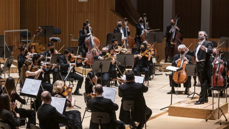 La Orquestra de la Comunitat Valenciana interpreta obras de Kaija Saariaho en su debut en ENSEMS bajo la dirección de Juanjo Mena