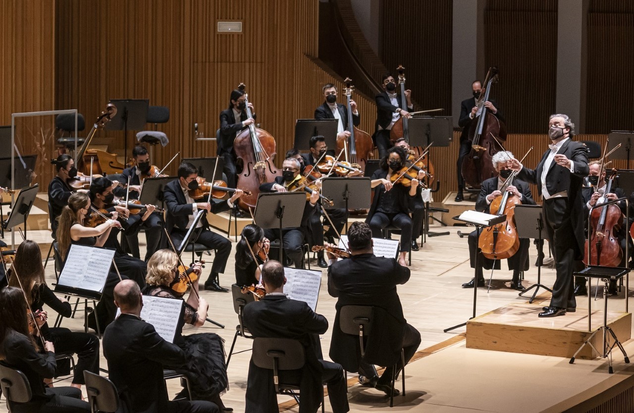 La Orquestra de la Comunitat Valenciana interpreta obras de Kaija Saariaho en su debut en ENSEMS bajo la dirección de Juanjo Mena