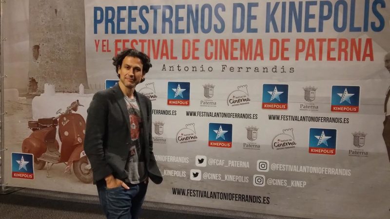 RODRIGO CORTÉS PRESENTA EN VALENCIA UNA HISTORIA DE AMOR, TEATRO Y MÚSICA DURANTE LA OCUPACIÓN NAZI