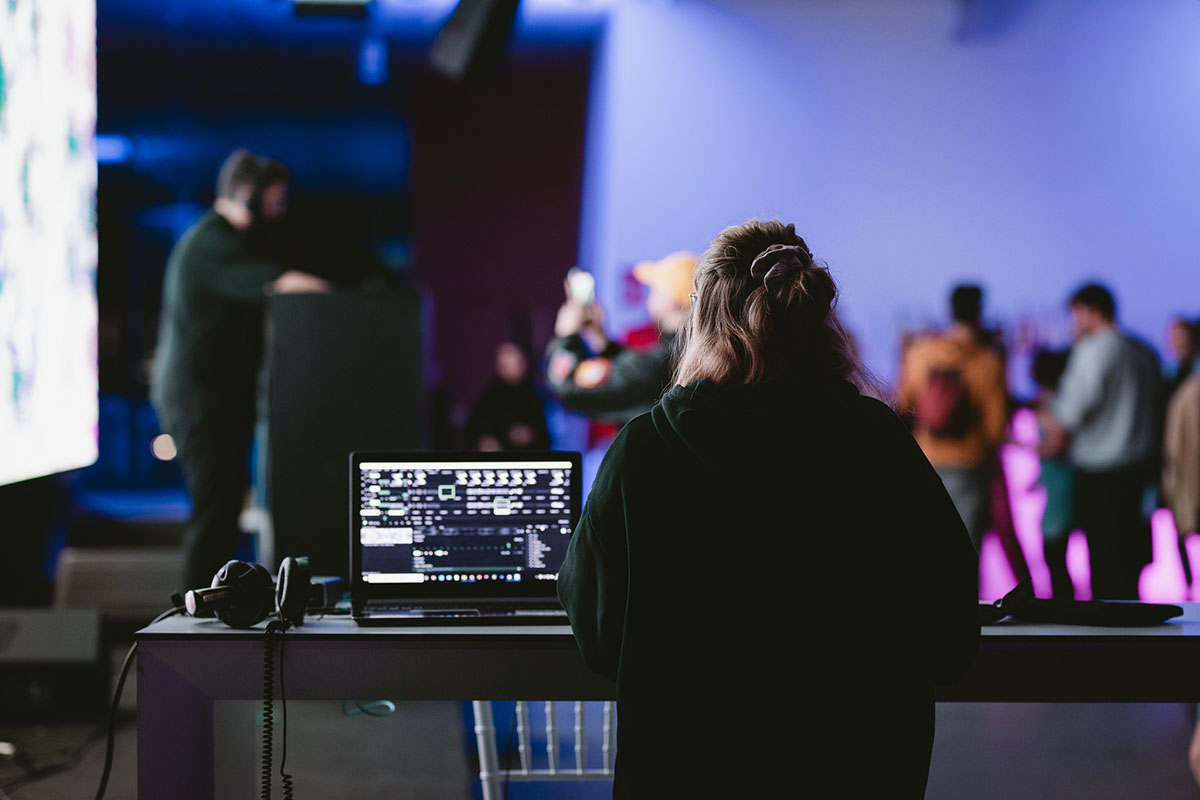 VOLUMENS DAY SE ADENTRA EN LA CULTURA ELECTRÓNICA VANGUARDISTA EN VELES E VENTS