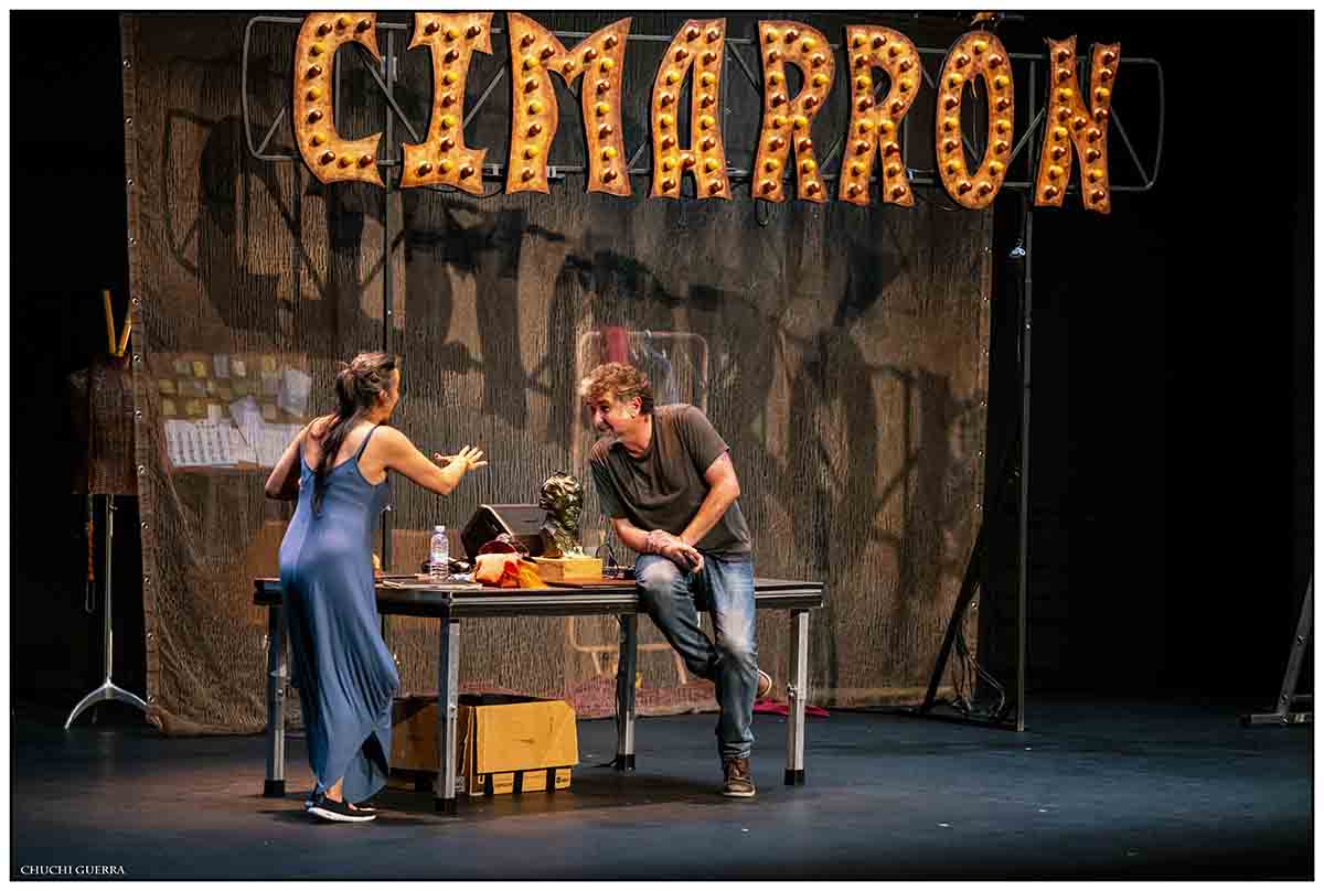 La premiada obra “CABEZAS DE CARTEL”, de Perigallo Teatro, llega a Valencia