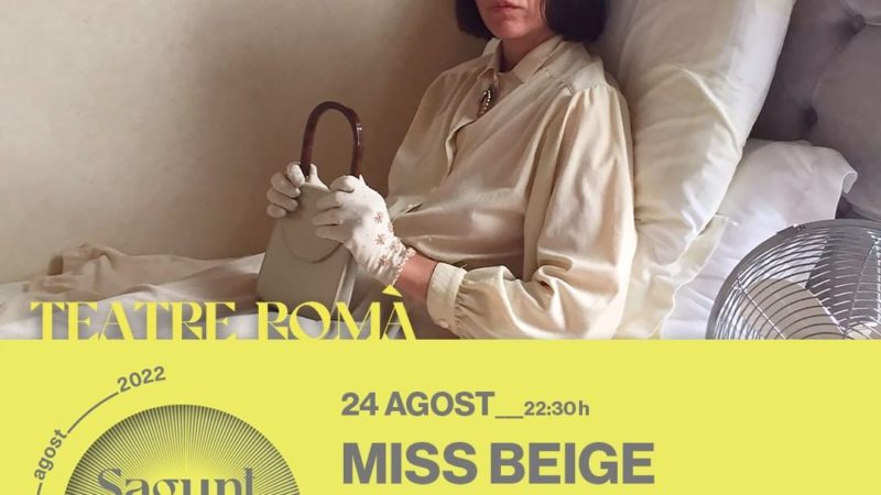 Miss Beige comparte sus secretos de alcoba con la audiencia del Teatro Romano de Sagunto