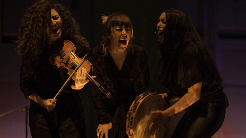 La compañía de danza La Phármaco baila la muerte en el TEM como celebración de la vida, la fiesta y la catarsis