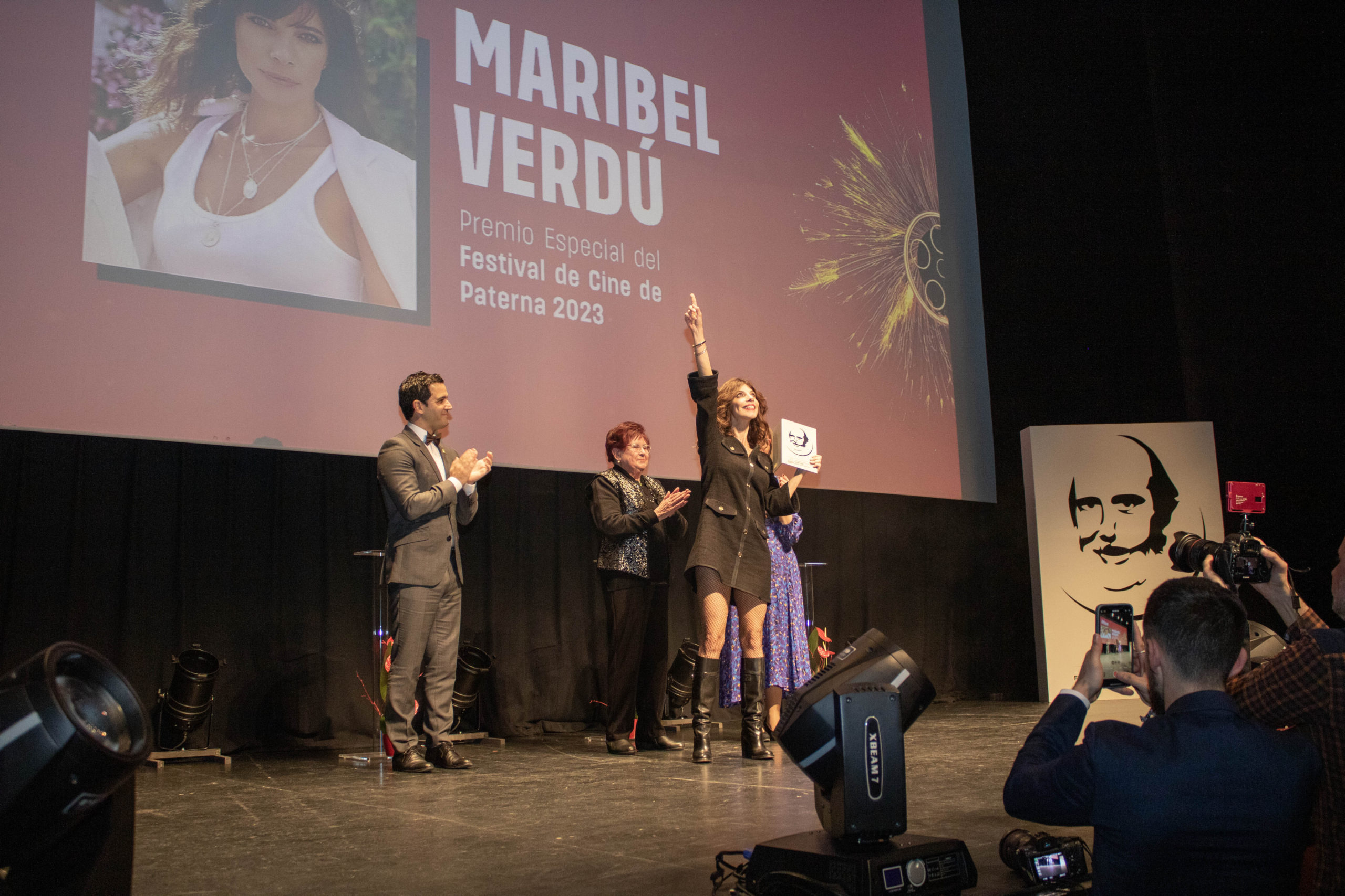 MARIBEL VERDÚ RECOGE EL PREMIO ESPECIAL DE LA OCTAVA EDICIÓN DEL FESTIVAL DE CINE ANTONIO FERRANDIS DE PATERNA