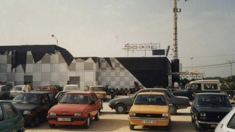 Spook, el murciélago de la noche valenciana, reabre sus puertas recuperando la filosofía de hace 39 años, pero con el sonido de hoy