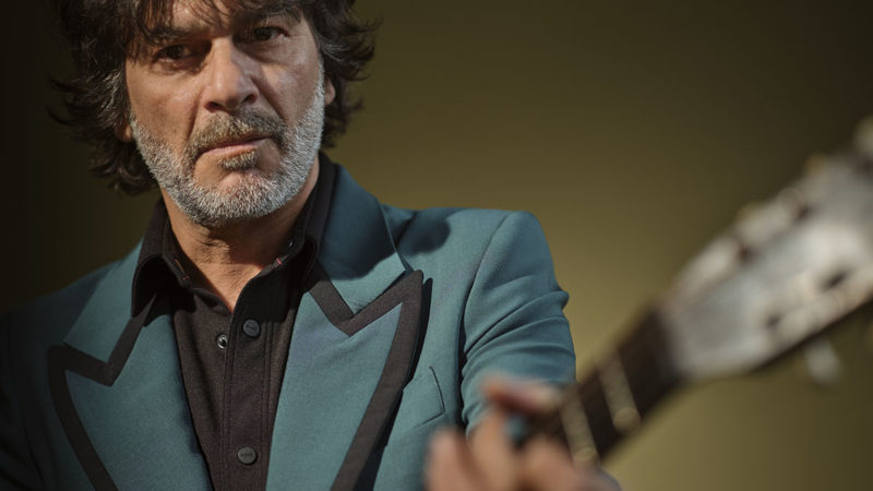 Quique González  llega este viernes al claustro de San Miguel de los Reyes con su gira 25 aniversario