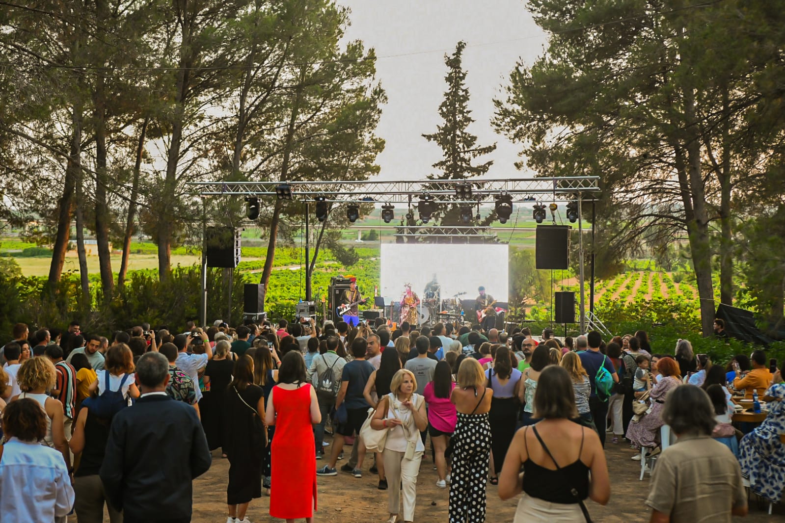 TIERRA BOBAL FEST DESPIDE SU PRIMERA EDICIÓN CON ENTRADAS AGOTADAS Y YA TRABAJA EN LA CITA DE 2024