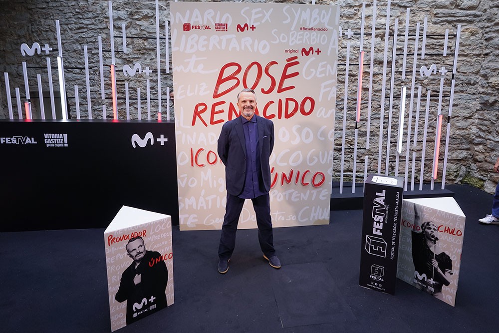 Así fue la presentación de’Bosé Renacido’, un original Movistar Plus+, en el FesTVal de Vitoria-Gasteiz