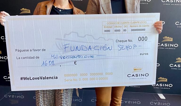 LA SOLIDARIDAD ENTRA EN JUEGO: CASINO CIRSA VALENCIA DESTINA SU URNA SOLIDARIA A LA INVESTIGACIÓN DEL CÁNCER INFANTIL