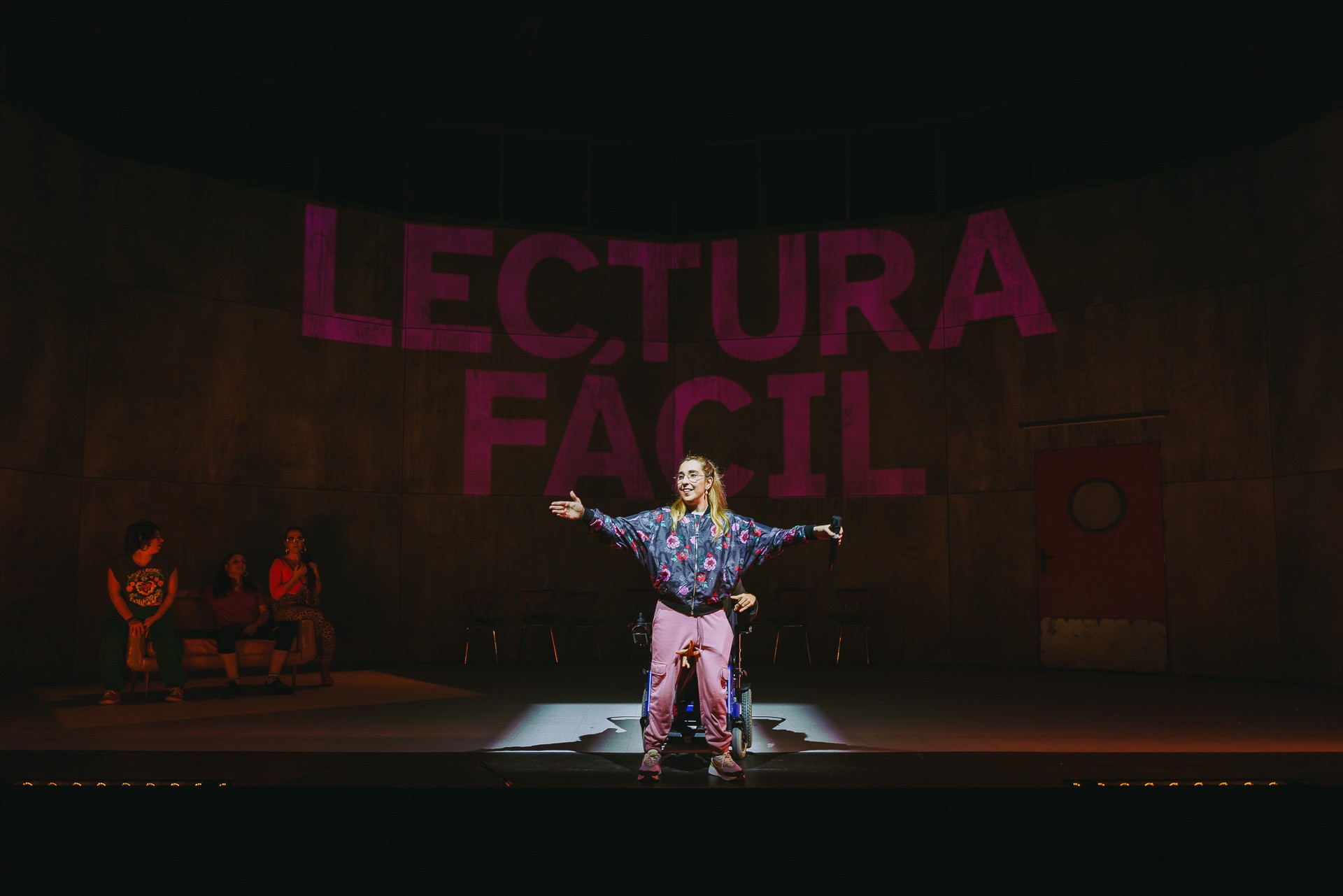 Alberto San Juan sube al TEM su versión escénica del Premio Nacional de Narrativa Lectura fácil