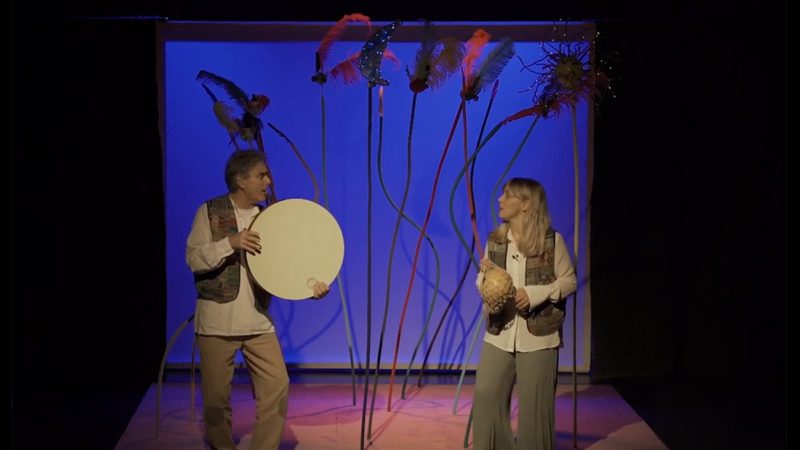 La Sala L’Horta presenta ‘Porque Do Porque Si’, teatro musical para bebés que juega con la vibración de instrumentos como el ukelele y el daf persa