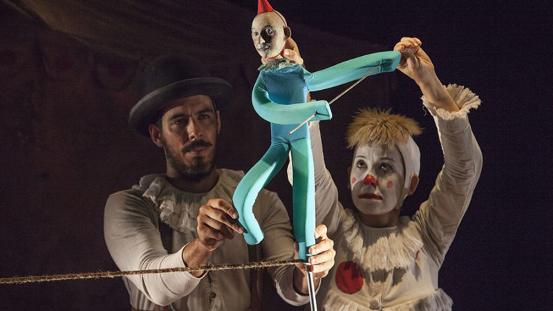 El Festival de Títelles del Cabanyal-Canyamelar acerca al barrio teatro íntimo, musical, circo de antaño y un pasacalle de autómatas
