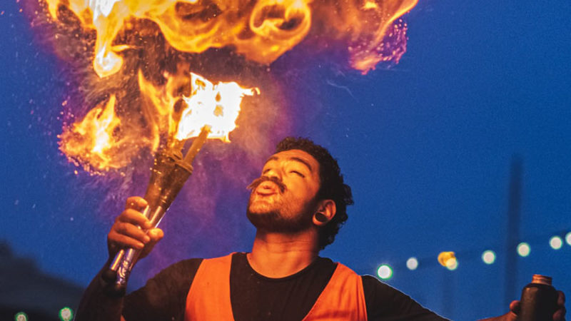 TARDEOS CON MÚSICA, CONCURSOS DE PICANTE EXTREMO Y CHAMPIONS LEAGUE: EL MEAT CARNIVAL SE GUARDA SU PLATO FUERTE PARA EL FINAL