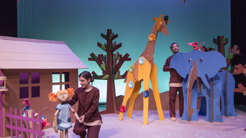 La semilla del ecologismo en la programación familiar de Sala Russafa con ‘Martina i el bosc de paper’