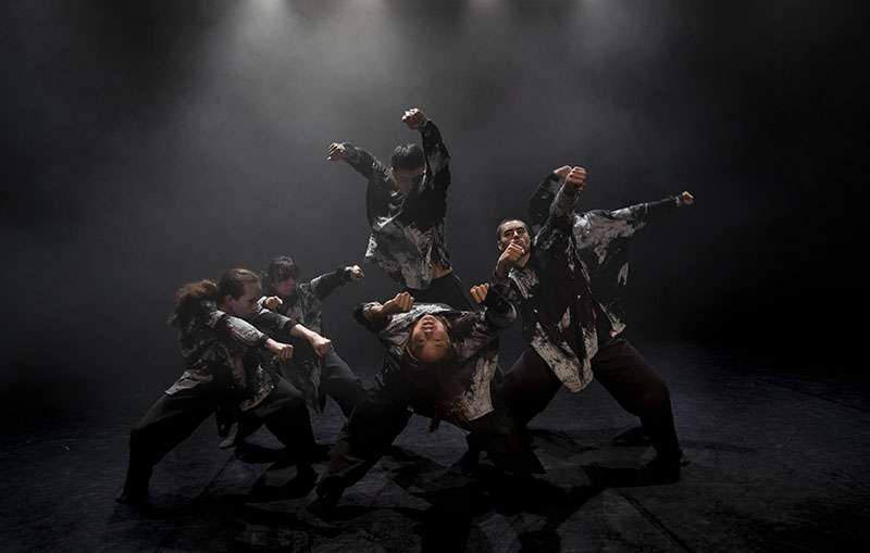 Dansa València inaugura su 38ª edición con el estreno de ‘Vortex’, de la compañía Humanhood