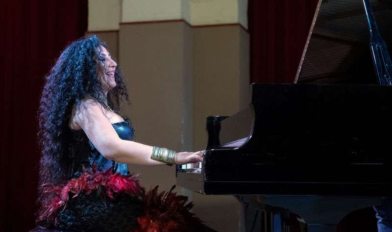 La Asociación Cultural Somos Anti Xenofobia celebra su 20º aniversario en el Teatro Chapí