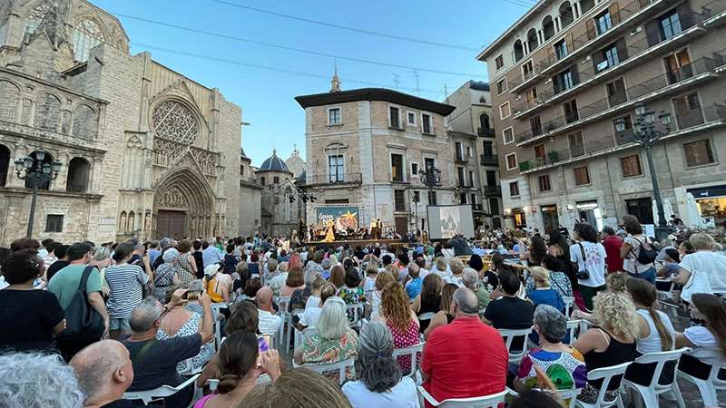 Valencia inaugurará la Gran Fira 2025 con un espectacular concierto musical en directo a 4 metros de altura