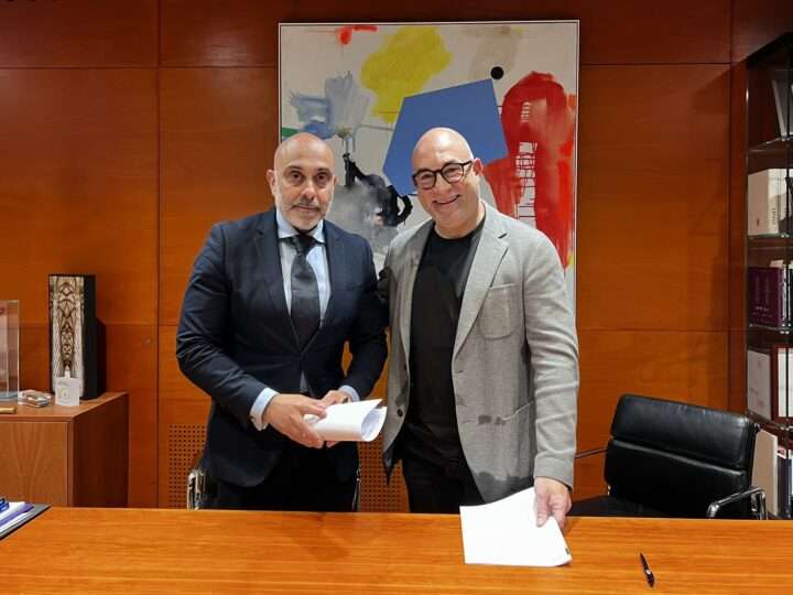 A VLC NEGRA TODAVÍA LA FALTA EL EPÍLOGO: CLAUDIA PIÑEIRO CERRARÁ LA EDICIÓN DE 2025 CON UN ENCUENTRO EN EL ICAV