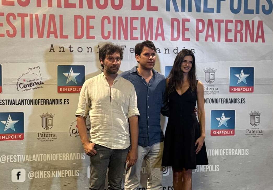 CLARA LAGO PRESENTA EN VALENCIA “VOTEMOS”, UNA PELÍCULA QUE “REMUEVE AL PÚBLICO Y SACA A LA LUZ SUS PROPIOS PREJUICIOS”