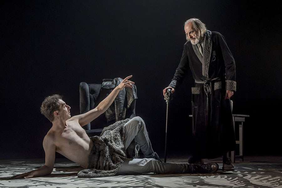 Regresa a la cartelera valenciana la multipremiada David, una propuesta sobre las luces y las sombras del ser humano