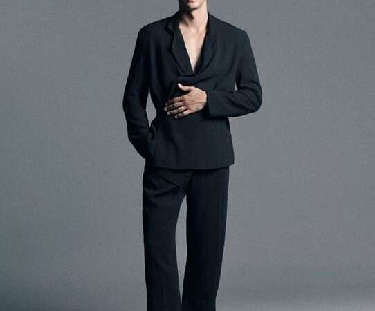 José Pastor se convierte en maestro de ceremonias del Kit Kat Klub