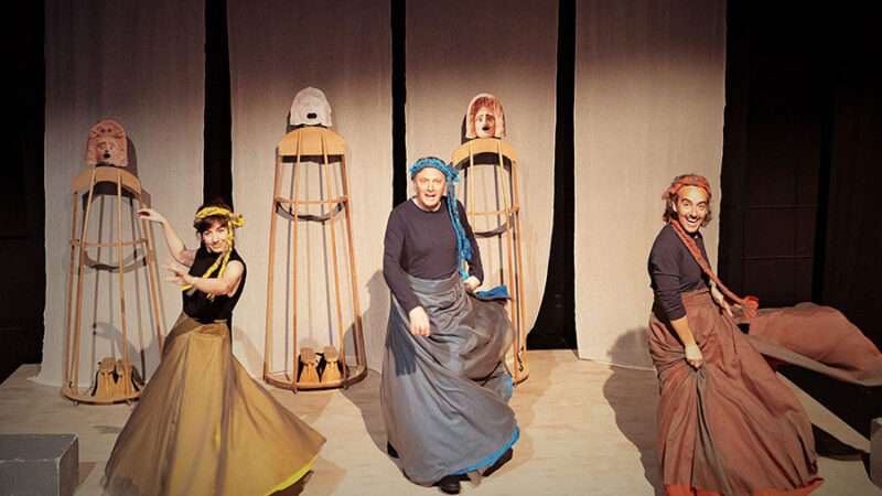 La literatura griega clásica al servicio de la comprensión del mundo contemporáneo en el estreno en la Comunidad Valenciana de Lucía el sol sobre Troya