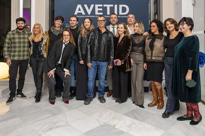El talento y la trayectoria de la escena valenciana brillan en la Trobada de Premis AVETID 2025