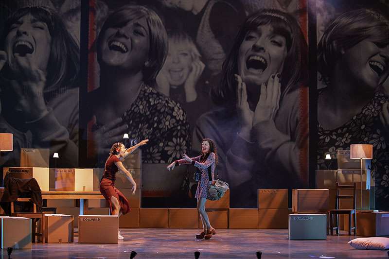 El estreno en la Comunitat Valenciana de Lo más hermoso todavía recorre la historia reciente para reflexionar sobre el concepto de legado