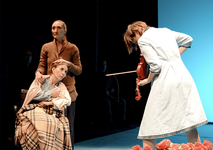 “LA TARARA” – Teatro Círculo