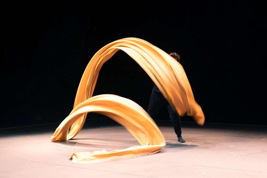 Los detectives regresan a La Mutant para seguir investigando la épica, el relato y la masculinidad de las leyendas artúricas