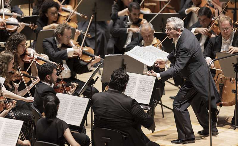 Les Arts despide su programación sinfónica de 2025 con la monumental Octava de Bruckner bajo la dirección de Fabio Luisi