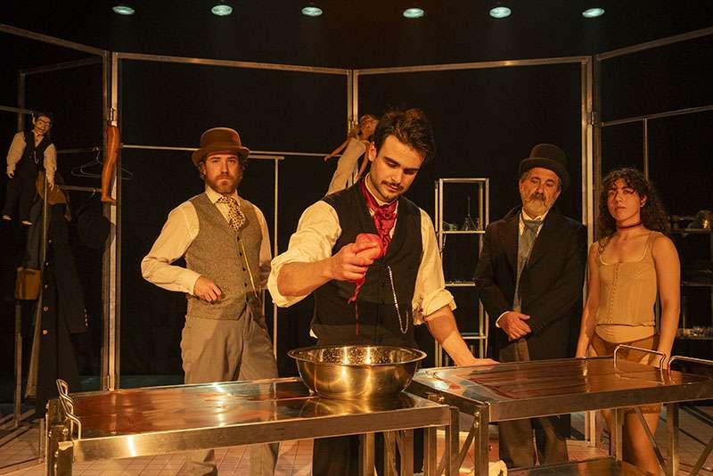 El Teatre Arniches ofrece este fin de semana obras de compañías valencianas