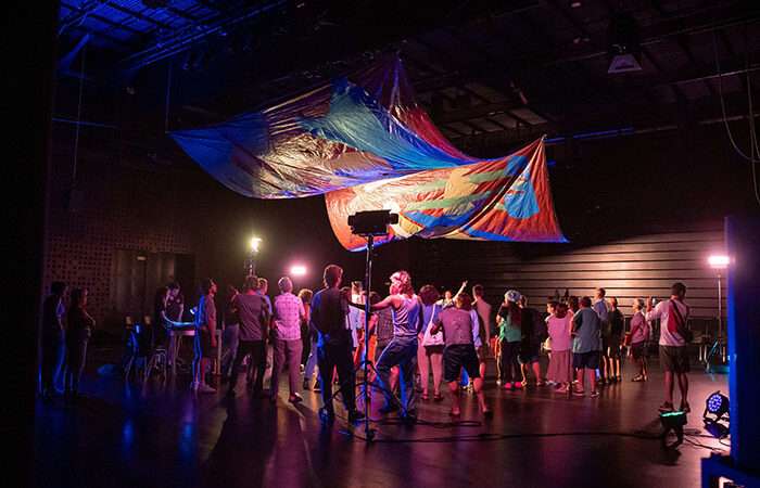 El colectivo nyamnyam propone una instalación performativa en La Mutant inspirada en Raymond e Isadora Duncan