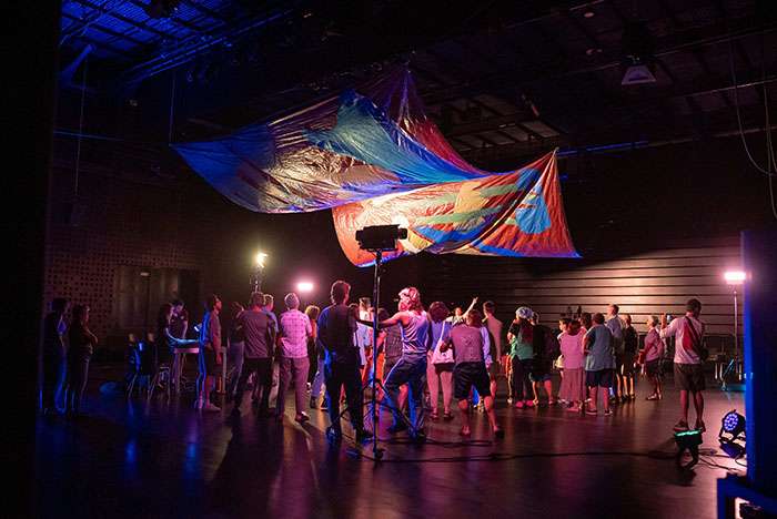 El colectivo nyamnyam propone una instalación performativa en La Mutant inspirada en Raymond e Isadora Duncan