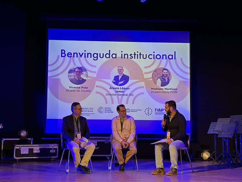 El Circuit Cultural Valencià organiza un encuentro en Chulilla con ayuntamientos, gestores culturales y compañías