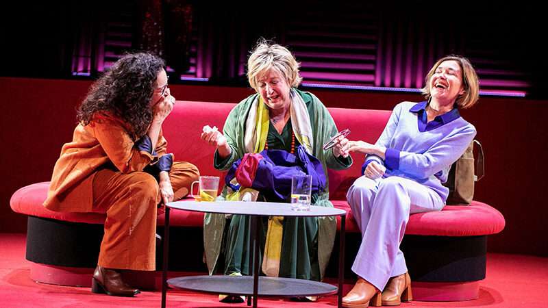 El Teatro Principal presenta ‘Les bàrbares’, protagonizada por María Pujalte, Francesca Piñón, Cristina Plazas y Berta Gratacós