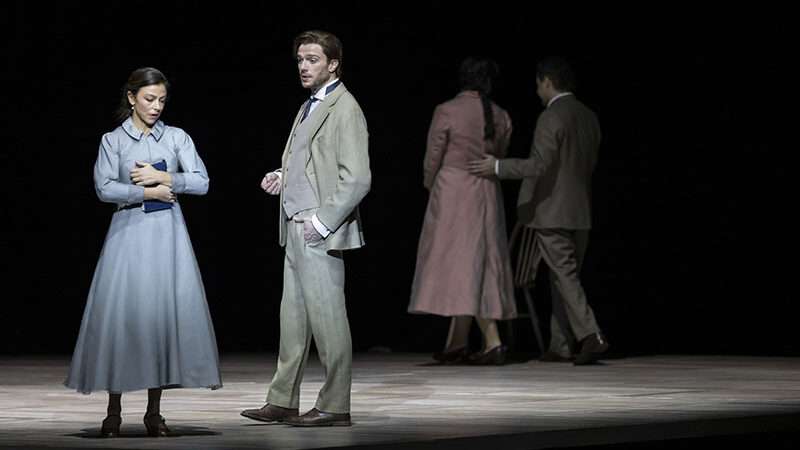 Les Arts se adentra en el romanticismo de Eugenio Oneguin en la visión introspectiva y psicológica de Laurent Pelly